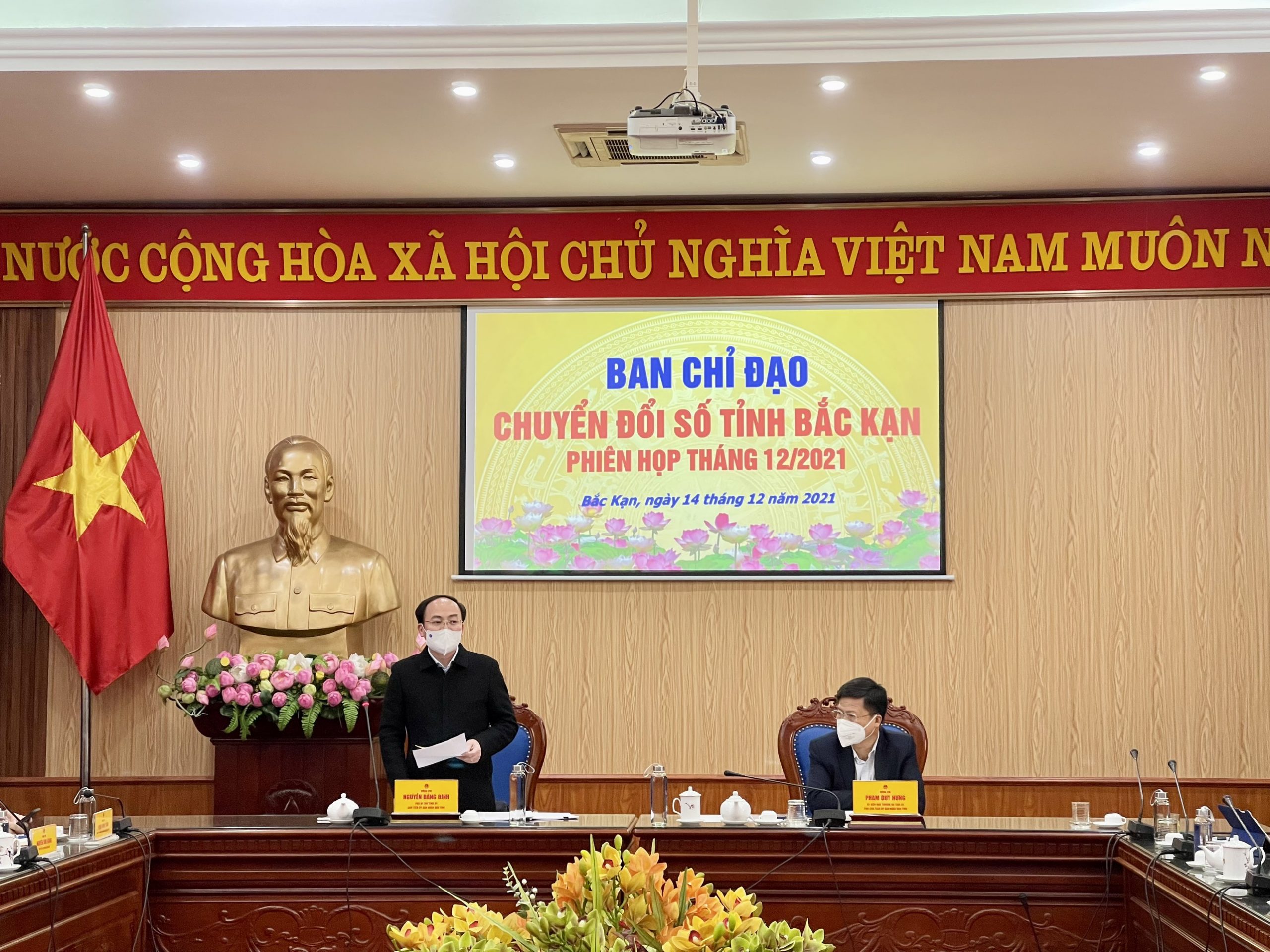 Đồng chí Nguyễn Đăng Bình, Chủ tịch UBND tỉnh, Trưởng Ban Chỉ đạo về Chuyển đổi số phát biểu tại sự kiện
