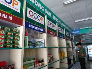 Sản phẩm OCOP tỉnh Bắc Kạn được trưng bày tại cửa hàng nông sản trên địa bàn thành phố Bắc Kạn